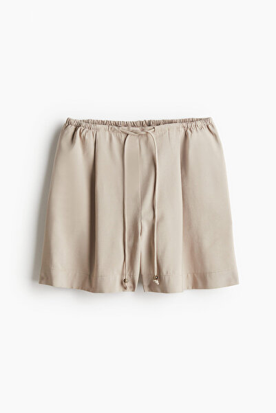 H&M Önü Pilili Şort