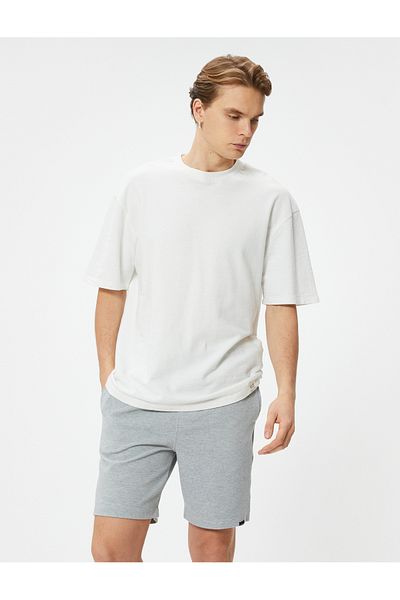 Koton Bermudashorts mit Label-Print, Schnürung an der Taille, Taschendetail