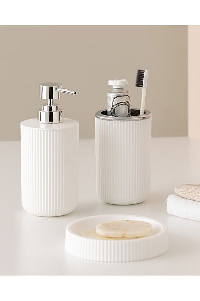 Madame Coco Martre Chrome Louter 3-Piece Bathroom Set