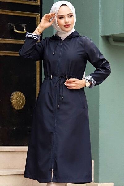 MissThetis Kapüşonlu Uzun Kollu Beli Lastikli İçi Çizgili Uzun Midi Boy Çift Cepli Şık ve Cool Trençkot