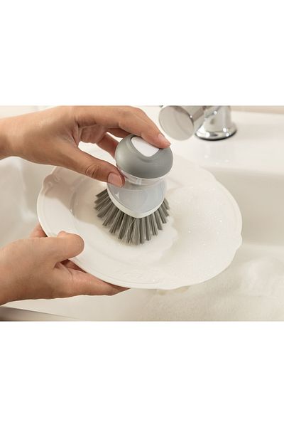 Madame Coco Graque Brush with Detergent Chamber