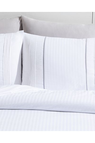 Madame Coco Double White Ribbed Mousse Duvet Cover Set