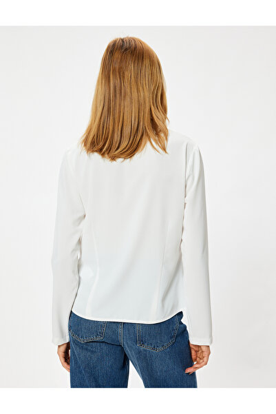 Koton Slim-Fit-Satinhemd mit klassischem Kragen und langen Ärmeln