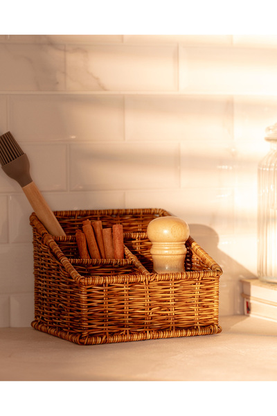 Madame Coco Организатор на екскурзии Браун