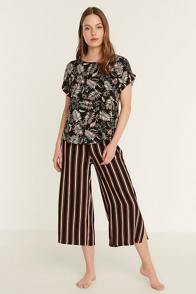 C&City Gemustertes Kurzarm-Pyjama-Set aus Viskose 9081 Schwarz