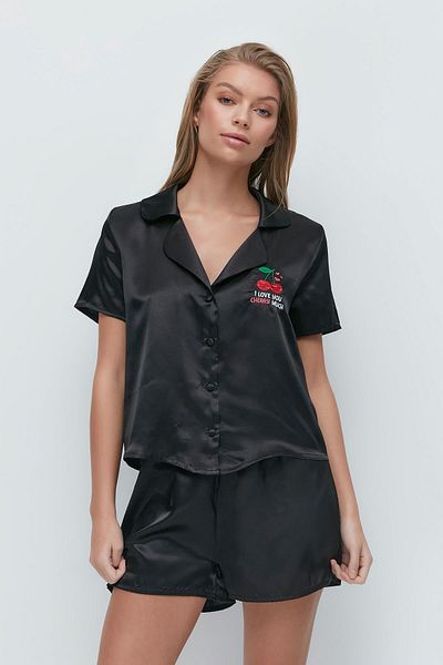 C&City Kurzärmliges Shorts-Pyjama-Set aus besticktem Satin 033 Schwarz