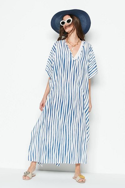 C&City Blaues/weißes Pareo-Strandkleid in Übergröße – 22330