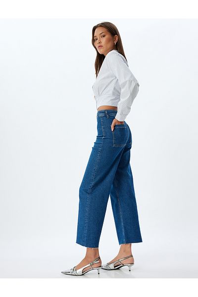 Koton Jeans mit normaler Taille und kurzem Bein – Culotte-Jeans mit geknöpfter Tasche