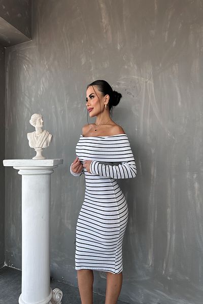 kamacibutik Rochie din tricot cu dungi cu guler Madonna
