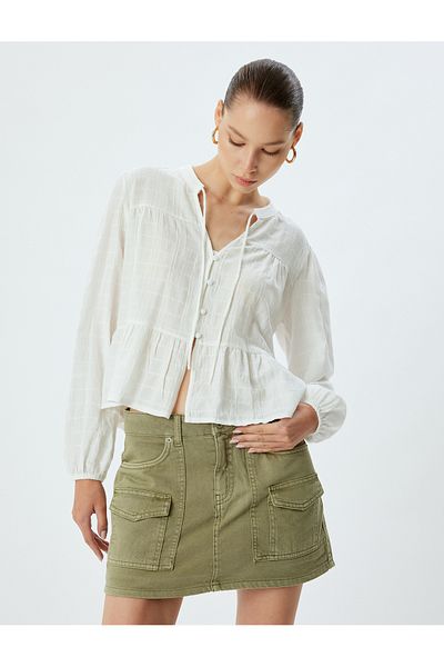 Koton Bequemer Mini-Shorts-Rock – Taschendetail und Knöpfe