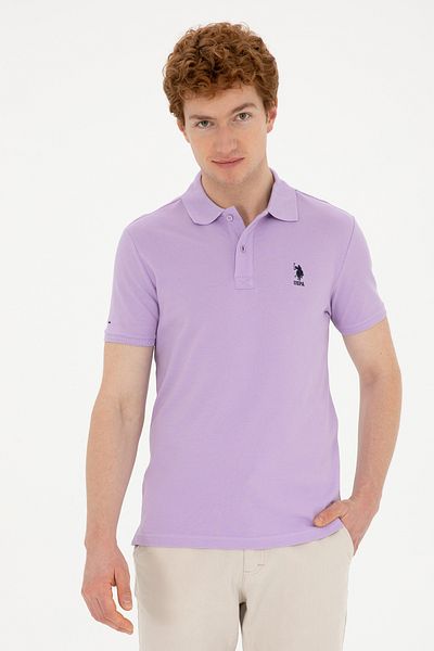 U.S. Polo Assn. تي شيرت رجالي بقصة ضيقة وياقة بولو أرجواني أساسي 50279613 -vr034