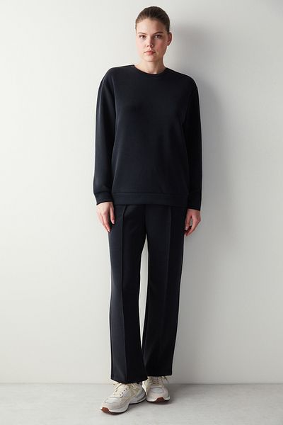 Penti Schwarzes, locker sitzendes Modal-Sweatshirt mit Rundhalsausschnitt