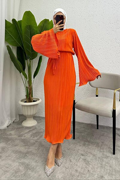 miqa butik فستان Lisas برتقالي بأكمام إسبانية مطوي