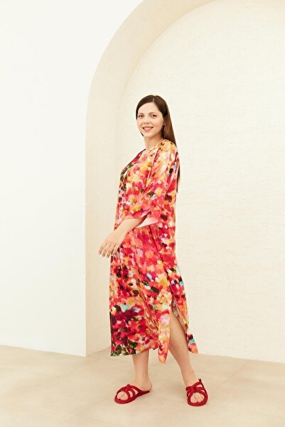 Curly Fuchsia Patterned Kaftan Dress