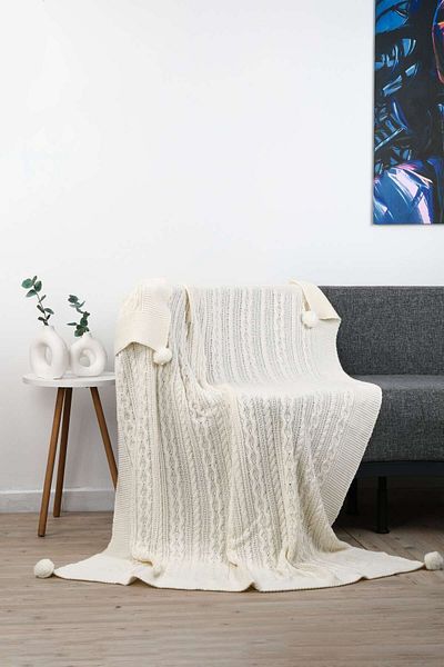 DOUX HOME بطانية تليفزيون محبوكة من ديريا مع 4 أضاليا 130 × 170 (عظم)