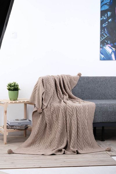 DOUX HOME Плетено одеяло за телевизор Leyla - 4 помпона 130 X 170 (БИСКВИТИ)