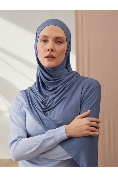 Femple Modest Πρακτικό σάλι ζέρσεϊ Premium |   Χρώμα: Τζιν Μπλε |   Μέτρο: Ενήλικος |   Ραμμένο με πηγούνι |   Στιγμιαίο Hijab