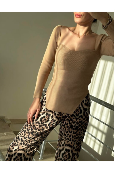 Samira Butik kalp yaka triko bluz