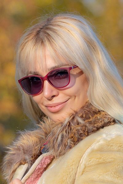 Focus On Eyewear أوريد كلاريت ريد |   نظارات الضوء الأزرق اللونية |   زجاج واحد يعتم تلقائيًا
