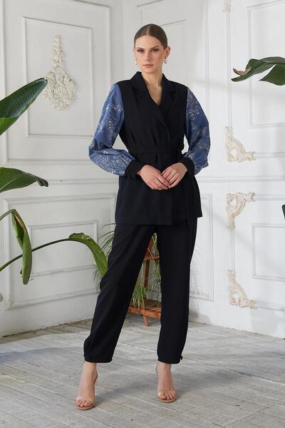 YAFA CLOTHING & ACCESSORIES Black Denim Embroidered Jacket and Pants Set