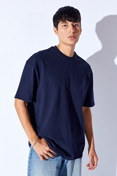 Manche Tricou supradimensionat pentru bărbați, albastru bleumarin, cu perie cu textura moale |   MNN 211049 -01