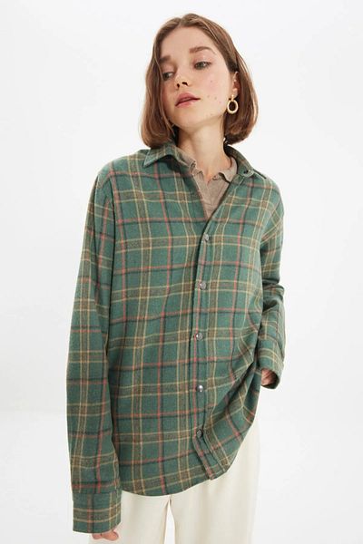 Trendyol Collection Grünes Oversize-Hemd mit Druckknopfverschluss für Unisex – Winter Lumberjack Checked TMNAW22GO0745
