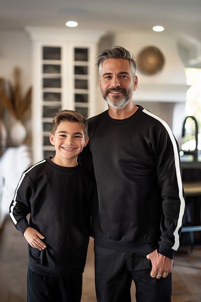 TRENDYOLKIDS Суитшърт Mini Me за момче - щампа баща-син, черен, плетен Tkdaw25Sw00064