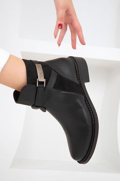 SOHO Dámské černé kozačky – model Bootie z roku 19726