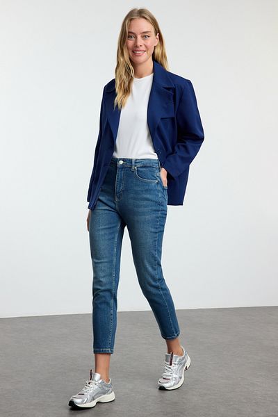 Trendyol Collection Blugi Mom cu talie înaltă albastră TWOAW25JE00331