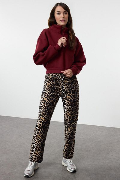 Trendyol Collection Burgunderrotes Fleece-Crop-Strick-Sweatshirt – bequeme Passform, Reißverschluss, dicke Innenseite – TWOAW24SW00221
