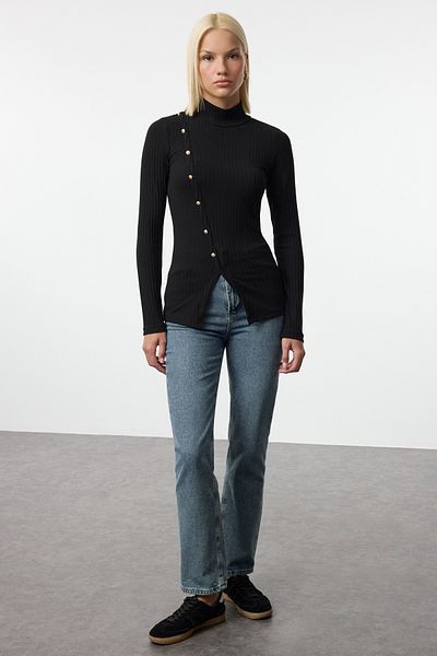 Trendyol Collection Μαύρη πλεκτή μπλούζα ελαστική με κορδόνι - Λεπτομέρεια με κουμπιά, τοποθετημένη Twoaw25Bz00224