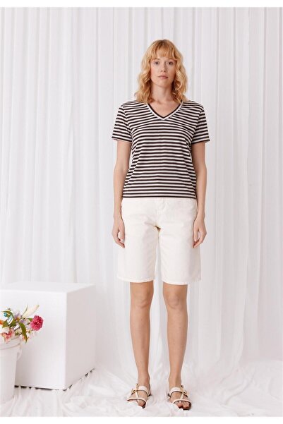 TUBİA Γυναικείο κοντομάνικο μπλουζάκι σε καφέ ριγέ V λαιμόκοψη