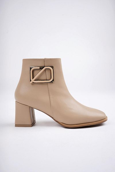 MUGGO Ruzic Guaranteed Blunt Toe Buckle Detailed Zippered Women's Boots