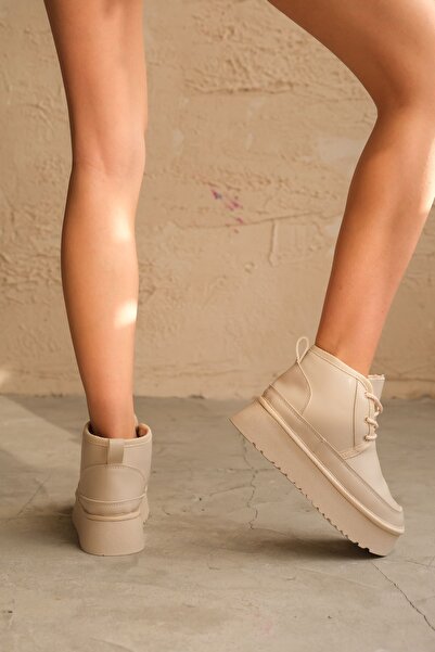 MODAADAM Kadın Pastor Kürklü Kısa Bot - Ten Deri