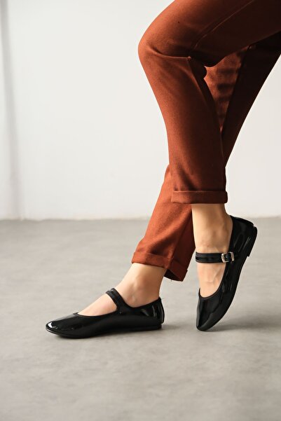 MODAADAM Women's Vavin Ballerina Shoes - black-patent leather