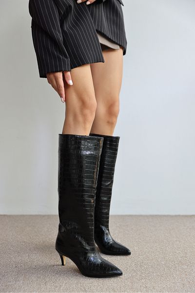 selinshoes Velda Pointed Toe Short Heeled Women's Boots - Black Crocodile