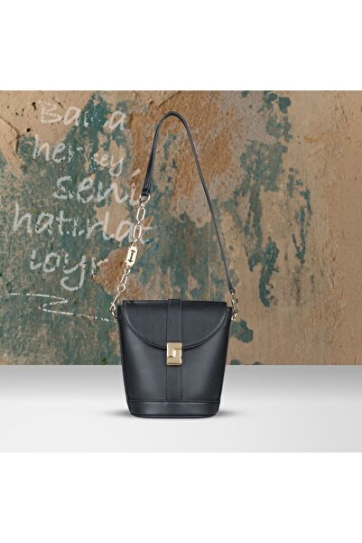 Lamis Elwan Cover Bag