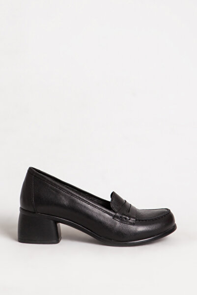 Dericlub Kadın Kare Topuklu Klasik Ayakkabı Gerçek Deri Br 04045 Siyah