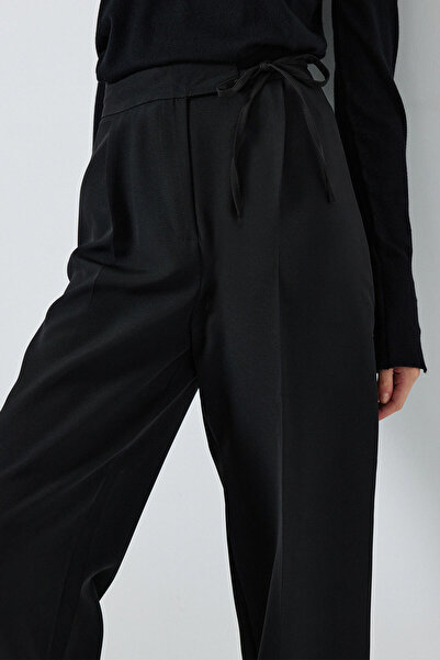 Touché Privé Waist Tie Detailed Ball Bean Pant