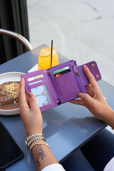 Lebina Milano Women's Wallet / Coin Compartment