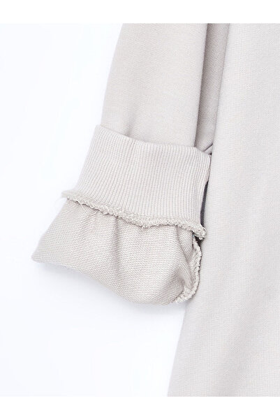 LC Waikiki LW - Crew nyakú, hosszú ujjú pulóver és melegítőnadrág kisfiúknak, 2 darabos szett