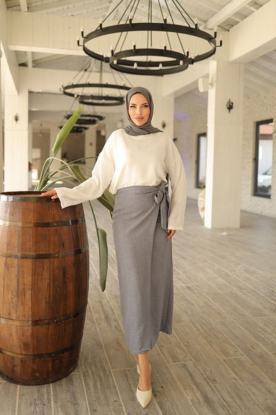 The Moda Linen Blended Side Tied Lined Skirt