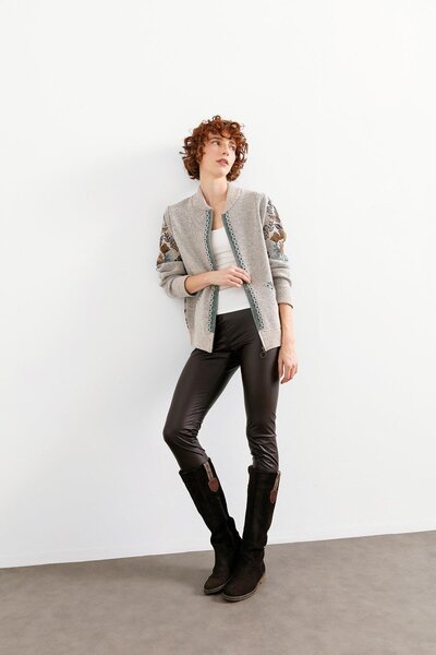 Desen Triko V.Beige Women's Woolen Jacket - Floral Pattern, Prevailing Collar