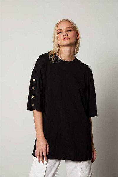 Avrile Black Oversize T-Shirt - Snap Detailed Sleeves