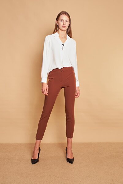 Jument Ύφασμα παντελόνι μήκους ελαστικό ύφασμα με χοντρή ζώνη και διακοσμητικές τσέπες-σκούρο καφέ