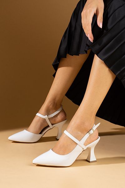 Pembe Potin Women's White Patent Leather Classic Heel Shoes
