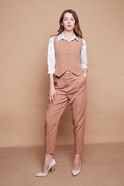 Jument Flato Pocketed Buttoned Front Fabric Vest-Camel