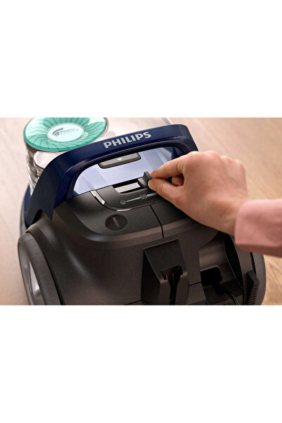 Philips Powerpro Active Royal Blue:2000w, 410w Suction Power Fc9570/62