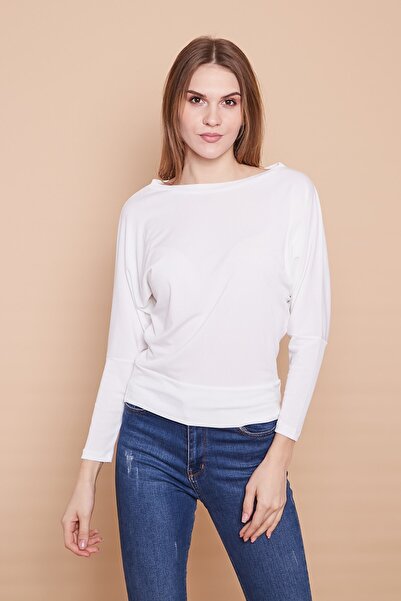 Jument بلوزة فضفاضة من قماش الكريب بياقة قارب وأكمام طويلة من الليكرا - كريمي