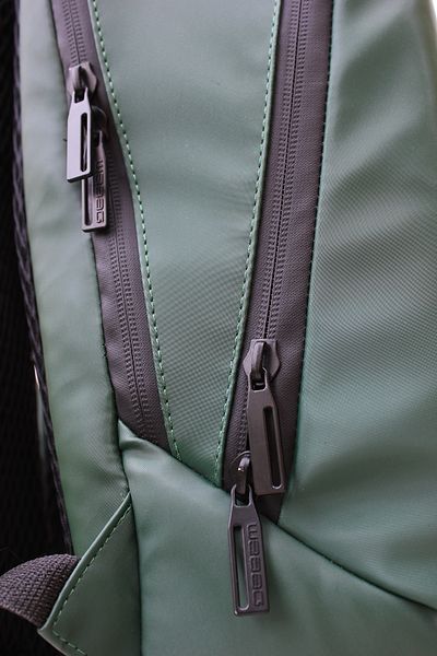 Kapris Unisex Green Waterproof Daily Backpack - We23-24
